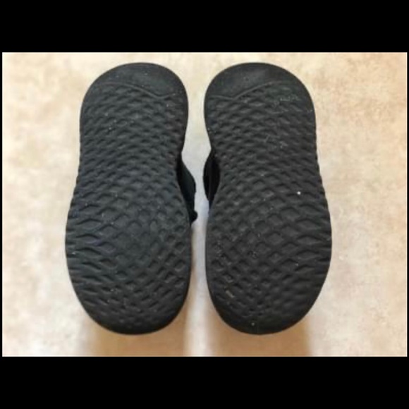 All black toddler adidas size 7 - Picture 4 of 5